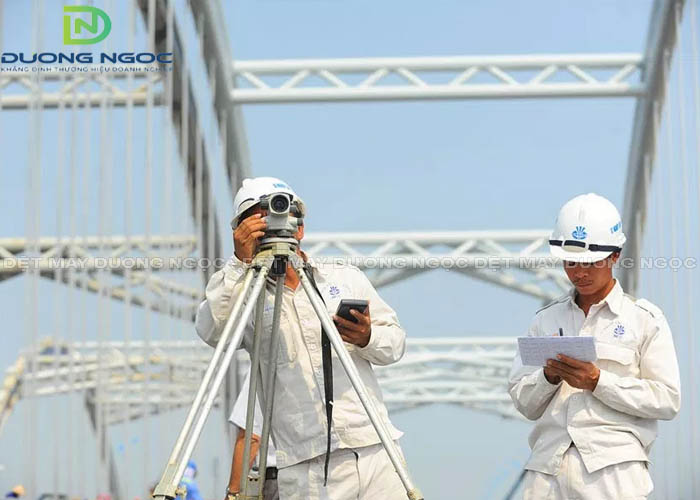  May đồng phục công nhân kỹ thuật tiết kiệm và chất lượng